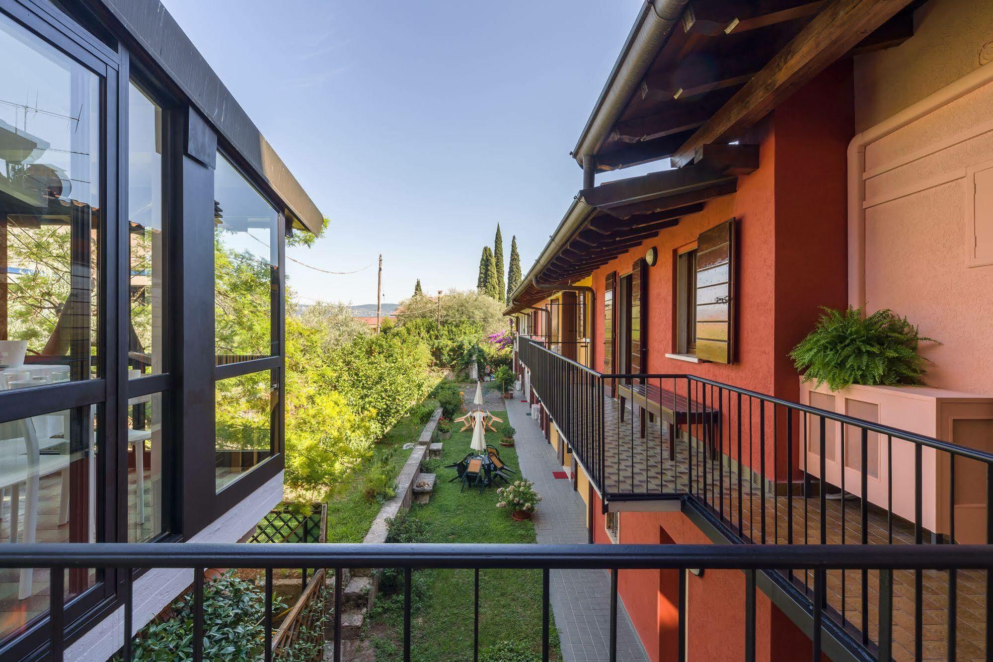 Ca' Dei Gatti Villa Тосколано Мадерно Екстериор снимка